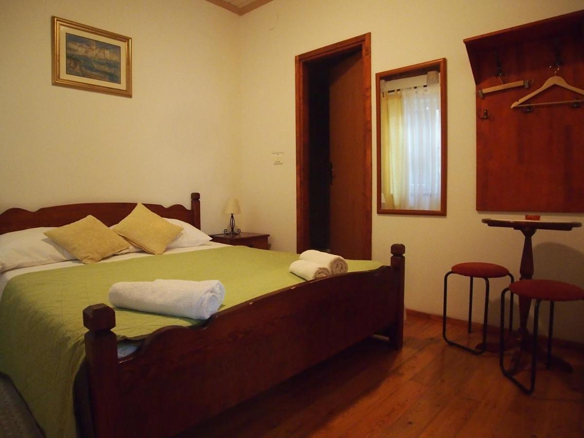 Rooms & Studio Stipcic Trogir Exterior foto