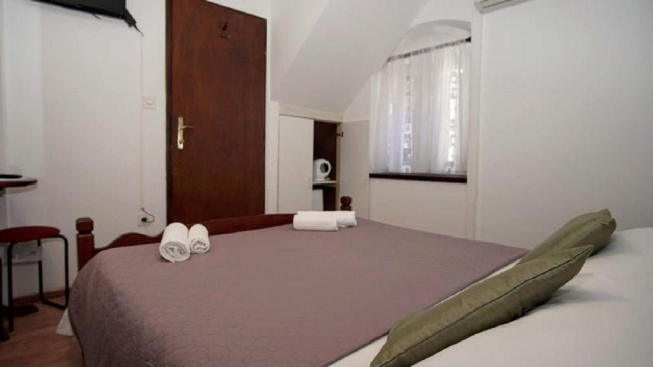 Rooms & Studio Stipcic Trogir Exterior foto